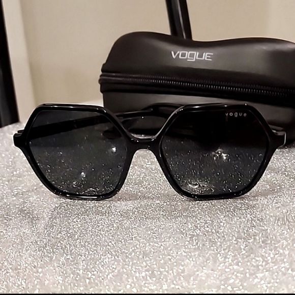 Vogue V05361s Hexagonal Sunglasses main image 14